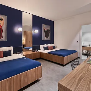 5* Capsule hotel Kepler Club Sabiha Goekcen Airport - International Transit Area